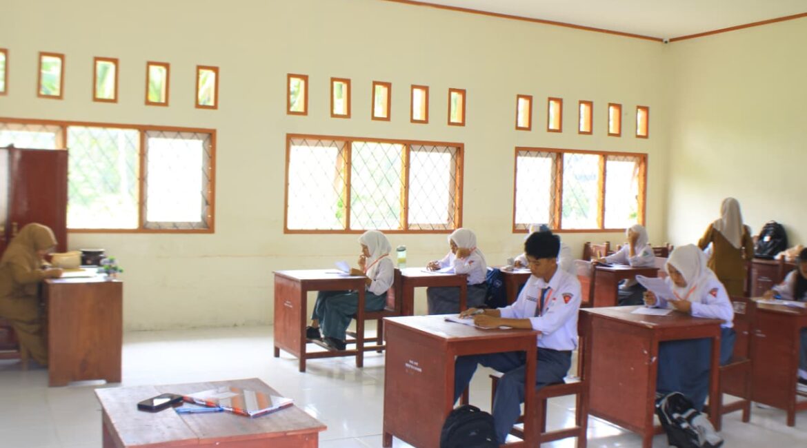 Pelaksanaan Ujian Sekolah di SMAN 2 Balaesang Tahun Ajaran 2025 2026